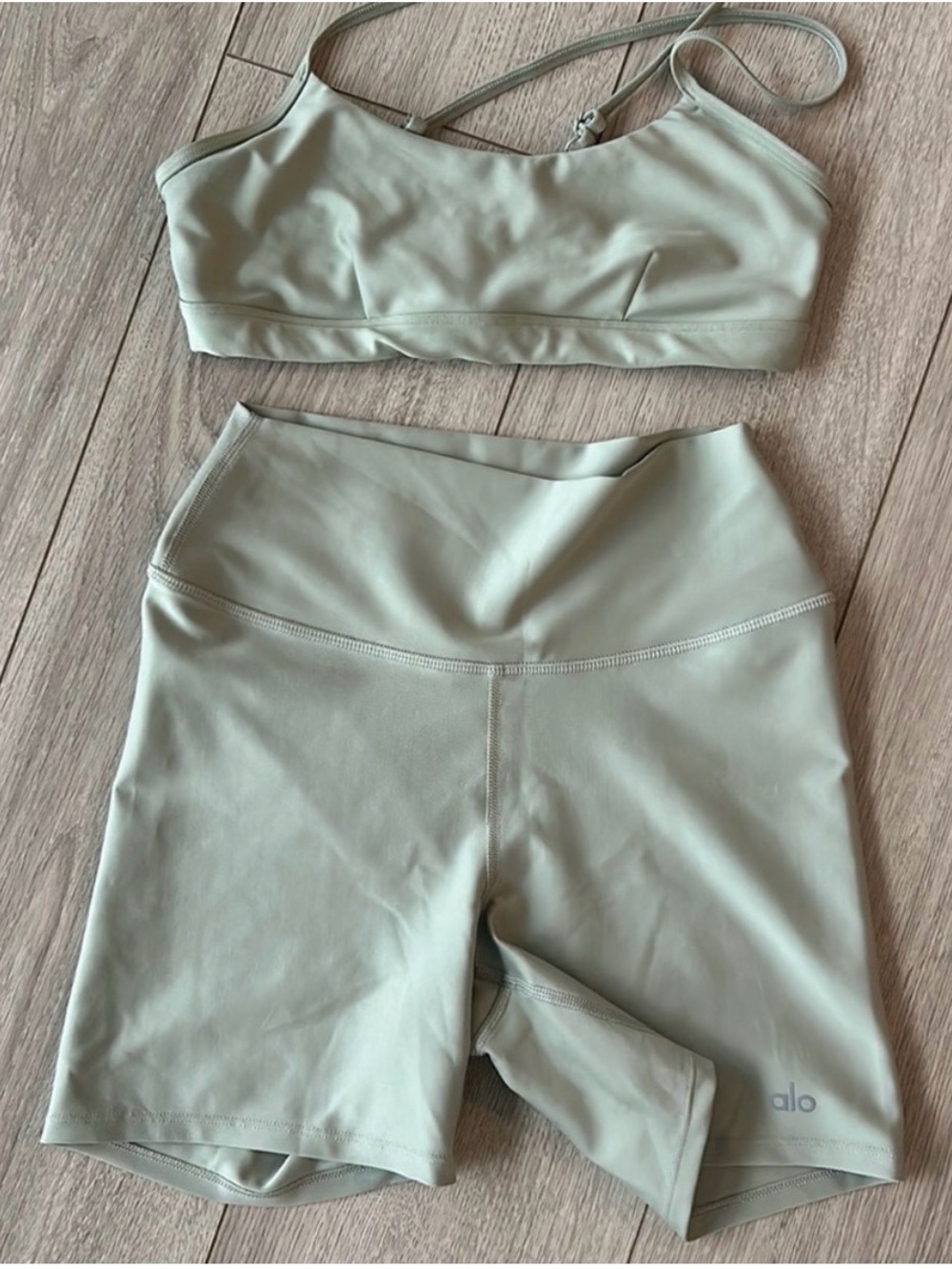 Alo Yoga light Green Sports Bra & High-Waist Bike Shorts Set